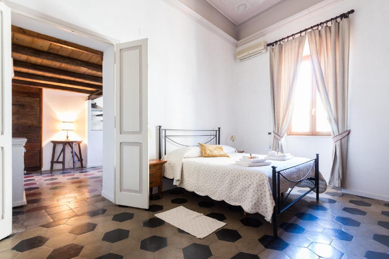 Sunny Apartment Navona Square ローマ エクステリア 写真