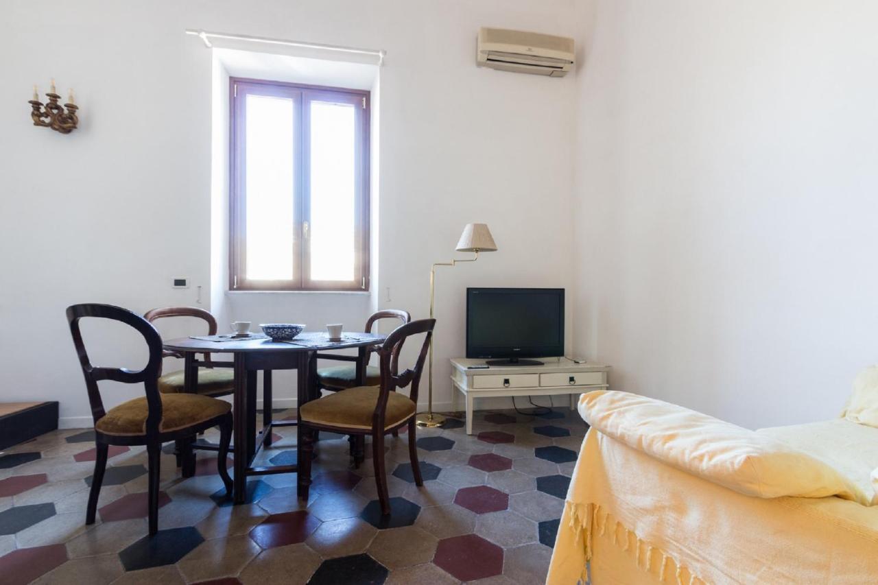 Sunny Apartment Navona Square ローマ エクステリア 写真